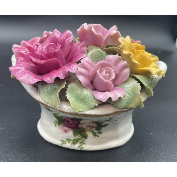 VNTG  1962  ROYAL ALBERT “OLD COUNTRY ROSES”MUSIC BOX  Plays “Blue Danube Waltz” - Picture 1 of 10